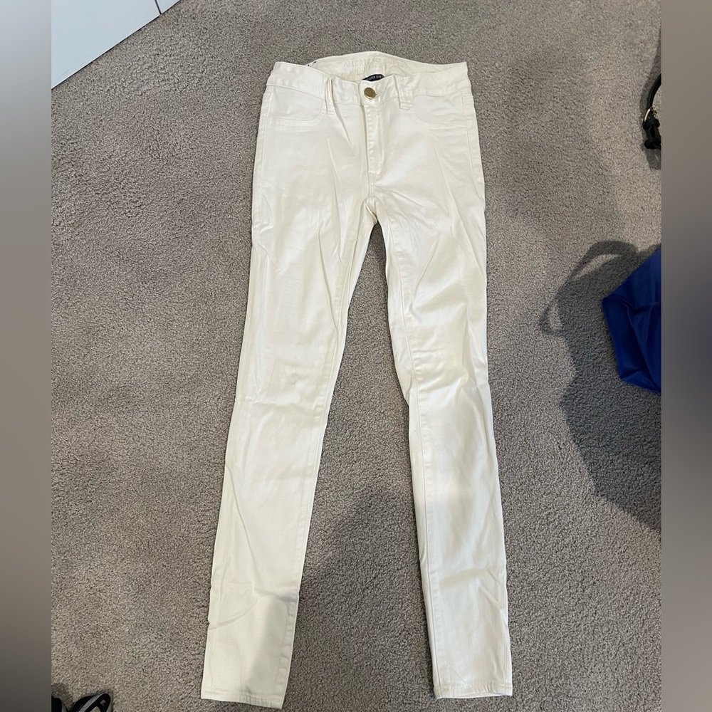 American Eagle White Jeans